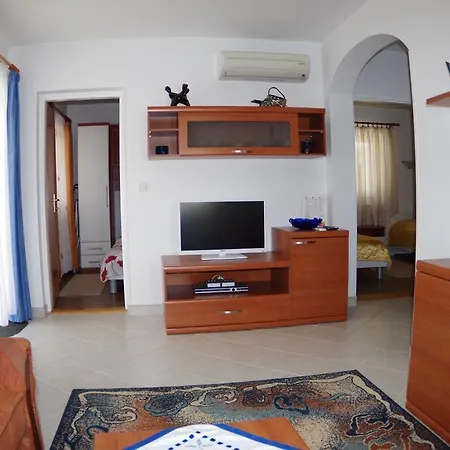 شقة Quaint In With Garden